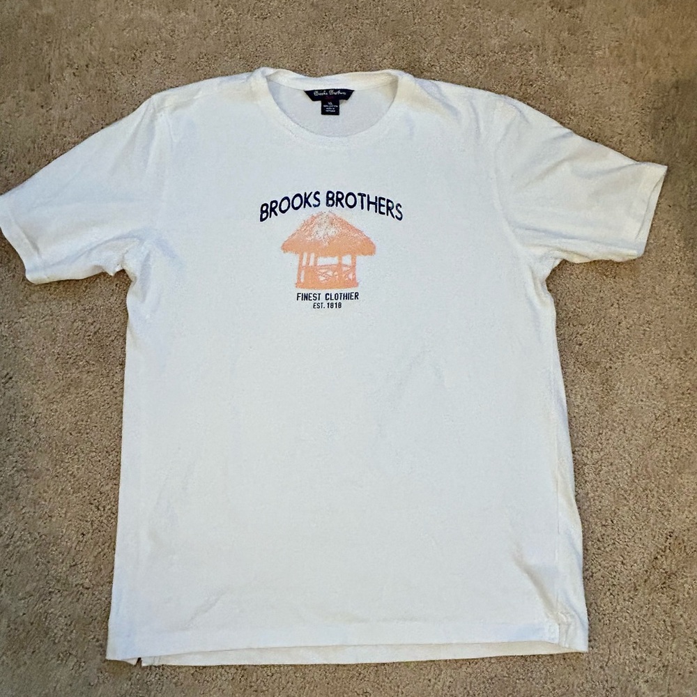Brooks Brothers Graphic Short Sleeve Tee; Size XL